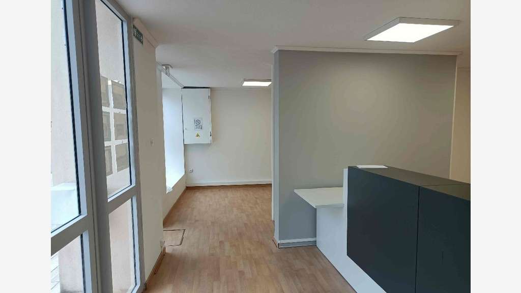 Vente locaux 115m² axe pénétrant centre Montélimar
