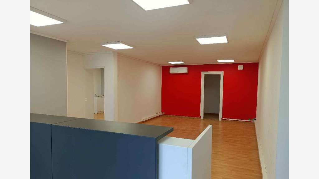 Vente locaux 115m² axe pénétrant centre Montélimar