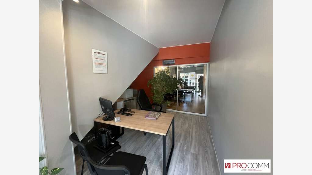 Local commercial de 44m² à vendre à Monteux