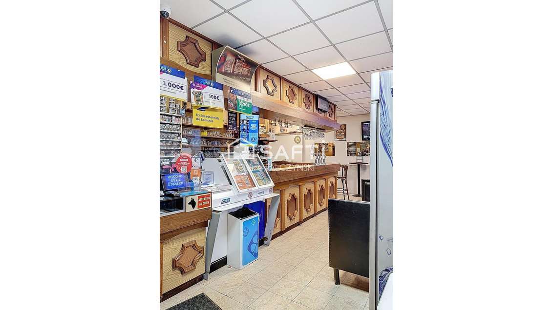 À VENDRE : Murs Commerciaux et Habitation de 171 