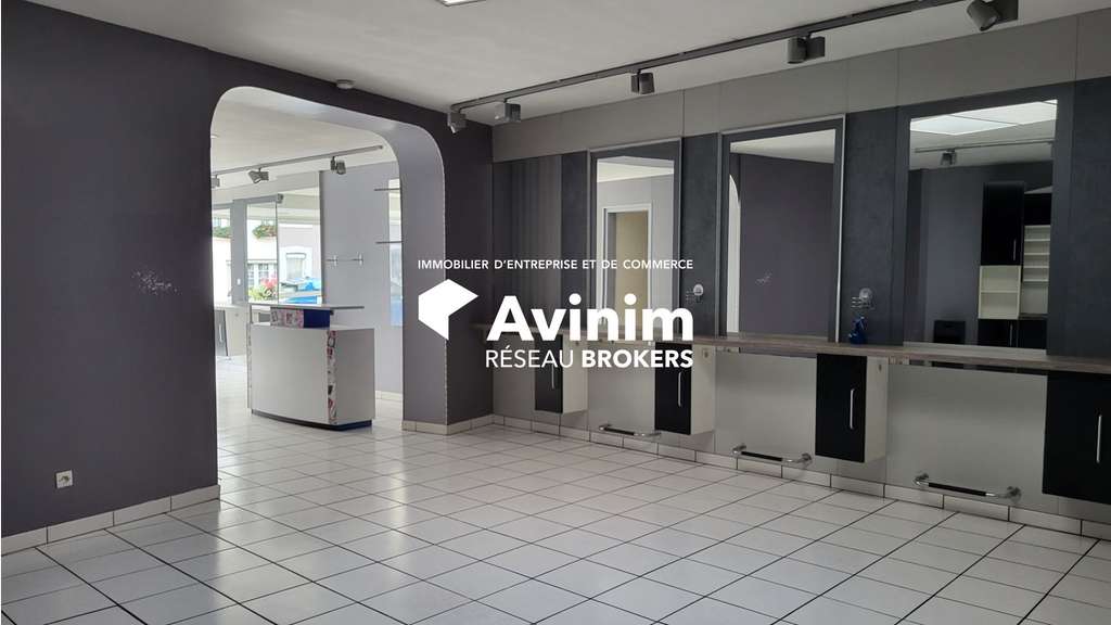 Vente local commercial 70m² à Montivilliers centre