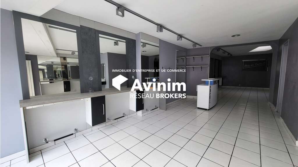 Vente local commercial 70m² à Montivilliers centre