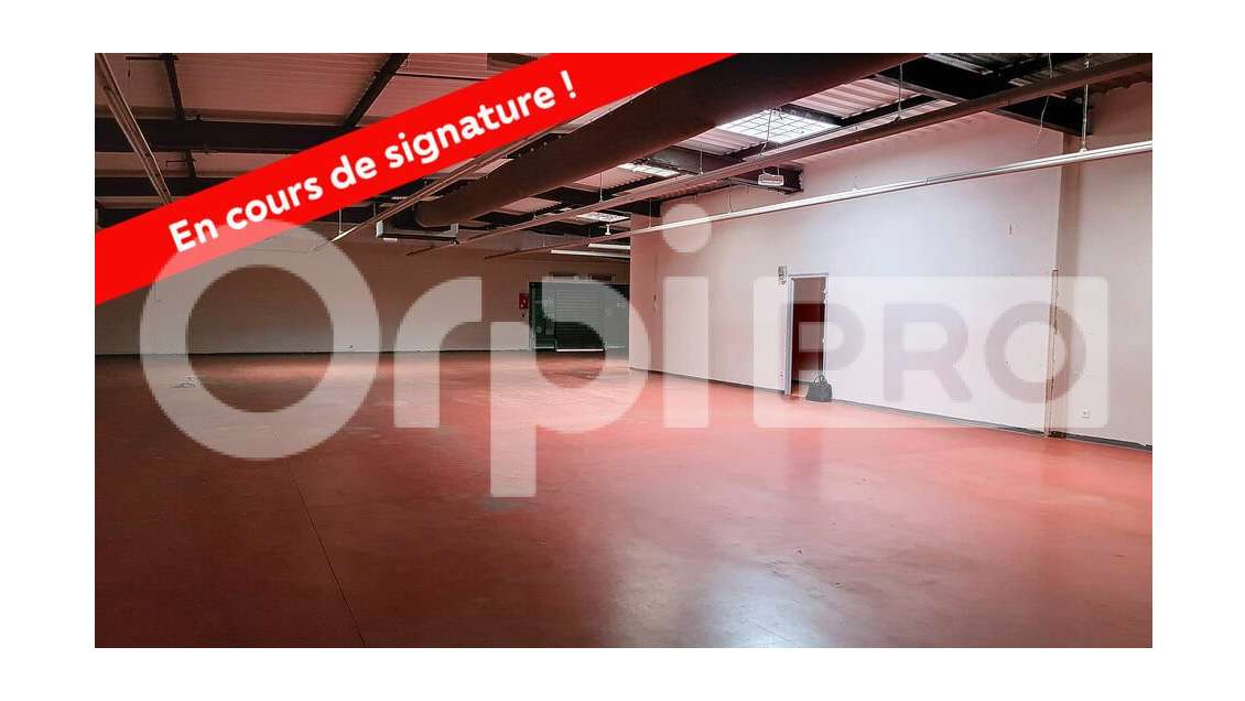 Vente local commercial 592m²  empl N°1 Montluçon