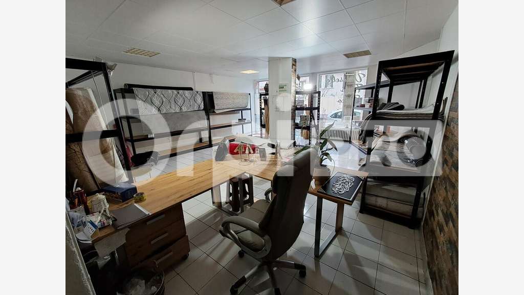 Local commercial de 86m² à vendre à Montluçon