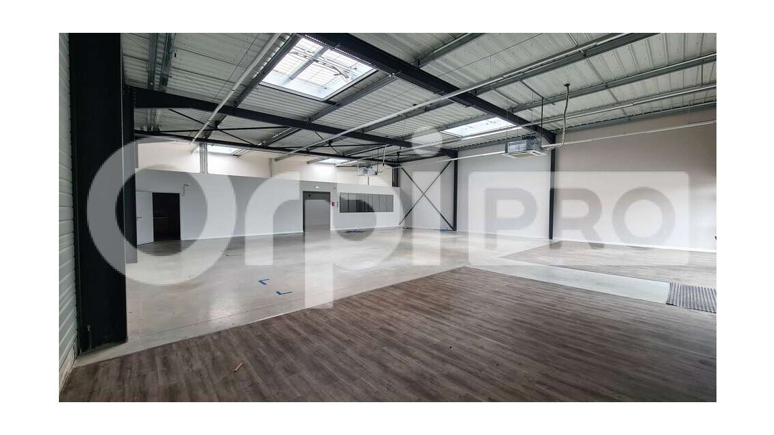 LOCAL COMMERCIAL à vendre dans le 03