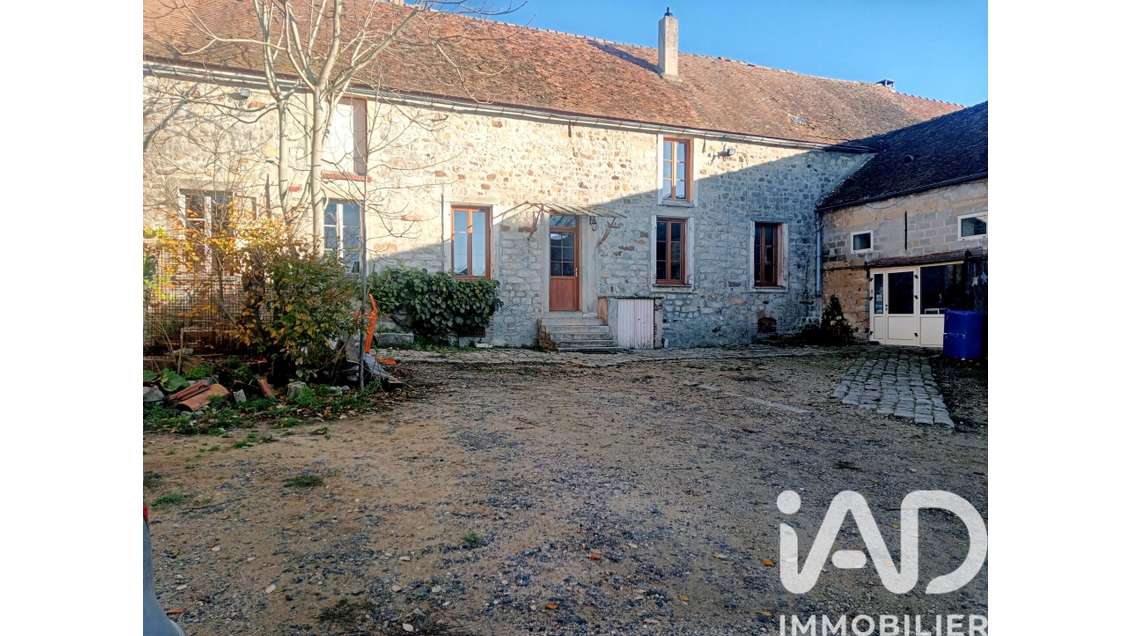 Local commercial à Montmachoux