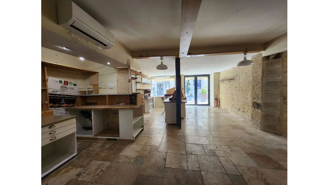 Vente murs commerciaux de 180m² Saunerie-Laissac