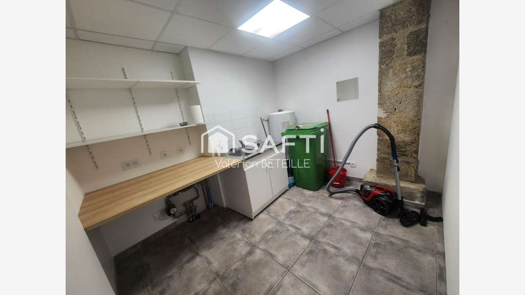 Vente 4 bureaux 140m² au centre d’Aniane
