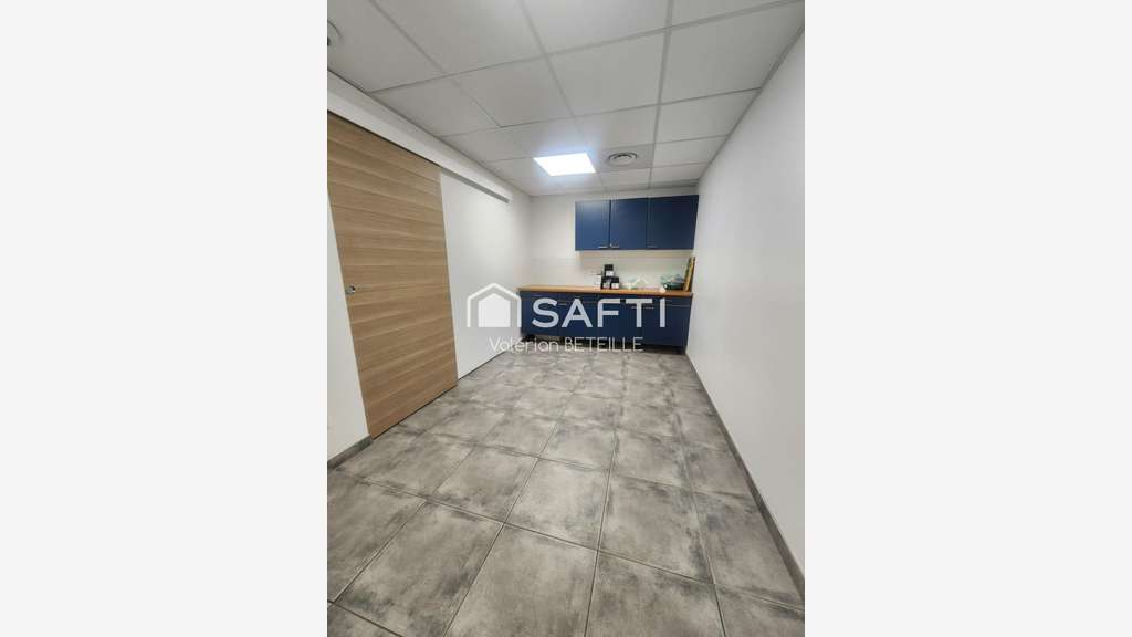 Vente 4 bureaux 140m² au centre d’Aniane