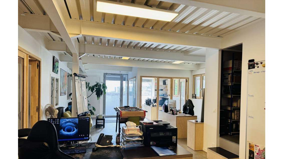 Vente local polyvalent 130m² à Montreuil