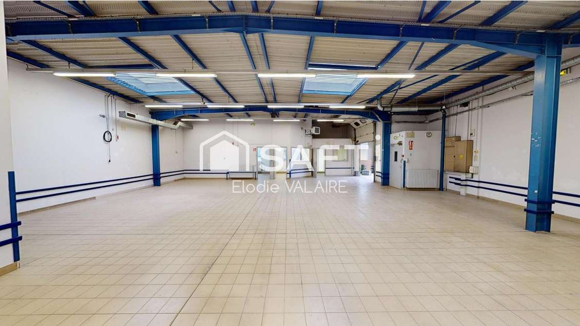 Vente local commercial 290m² Morestel centre ville