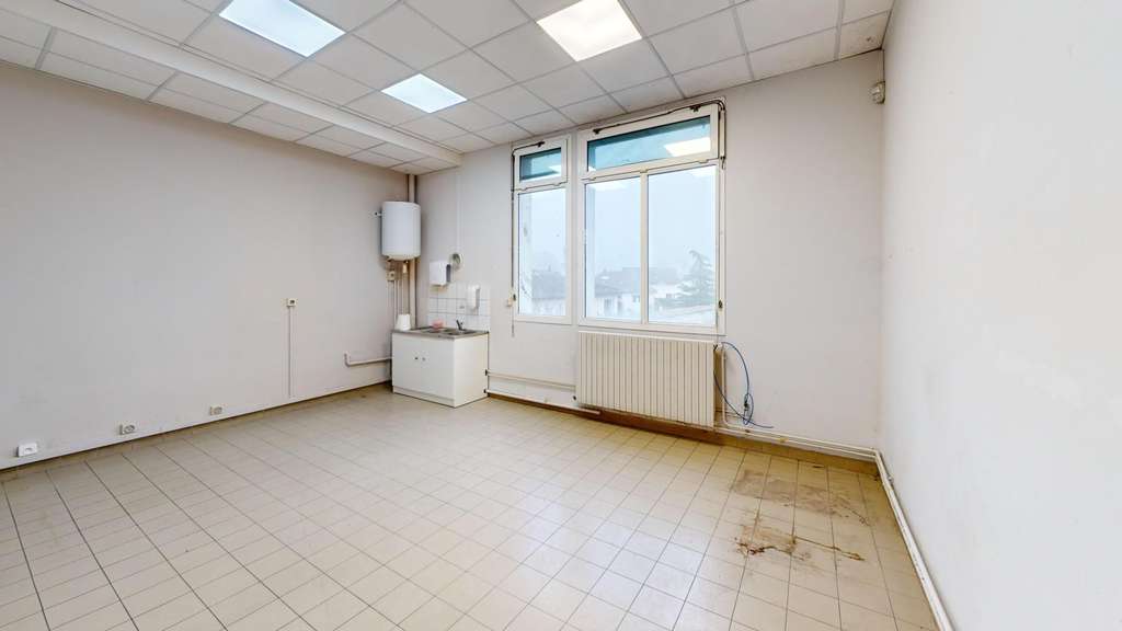 Vente local commercial 290m² Morestel centre ville