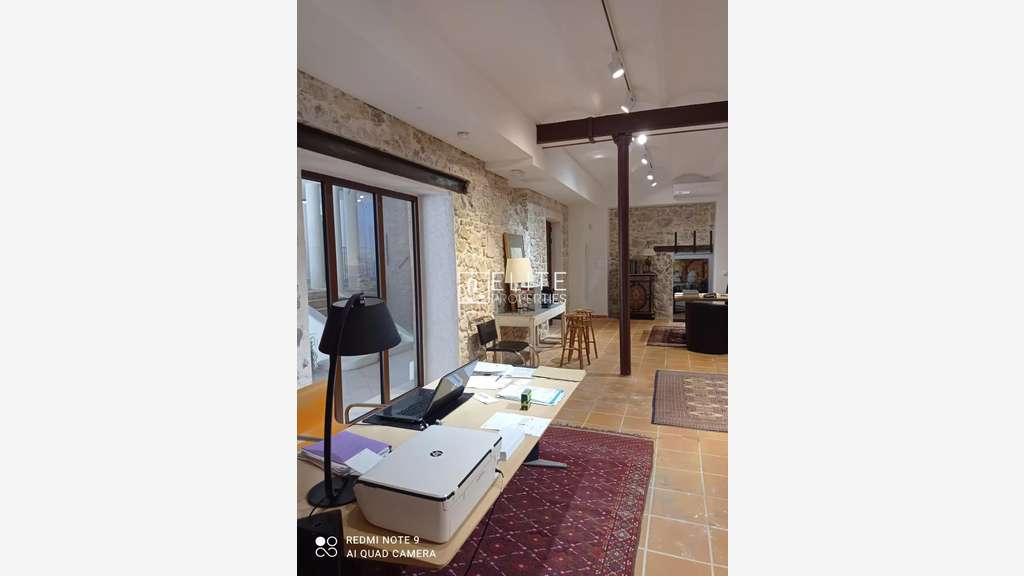 Vente local commercial 103m² terrasse à Mougins