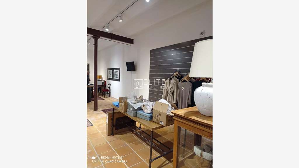 Vente local commercial 103m² terrasse à Mougins