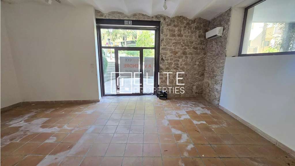 Vente local commercial 103m² terrasse à Mougins