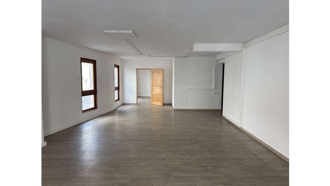 A vendre local commercial 131m² centre de Moûtiers