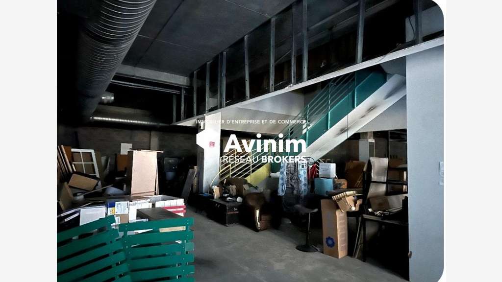 Local commercial de 1052m² à vendre à Mulhouse