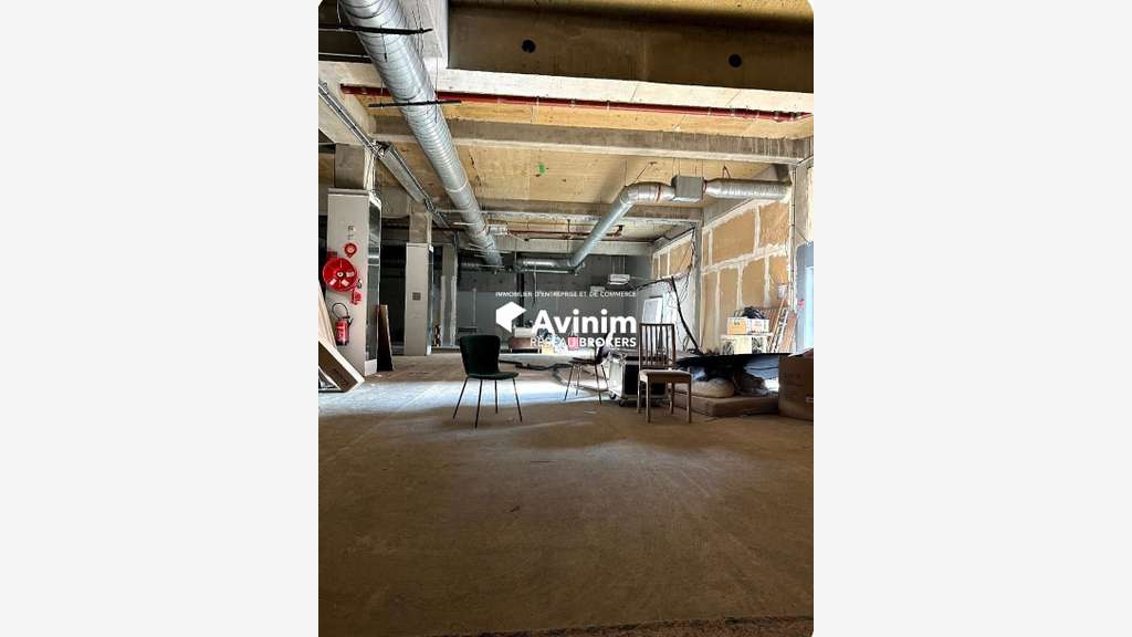 Local commercial de 1052m² à vendre à Mulhouse