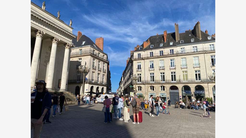Vente murs commerciaux occupés Nantes Graslin