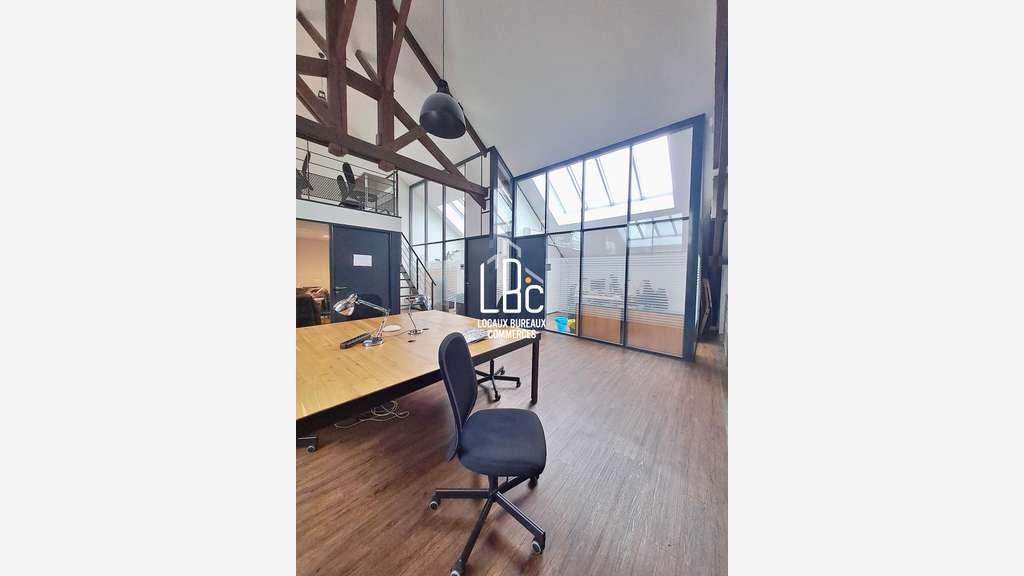 À vendre local commercial de 652m² à Nantes