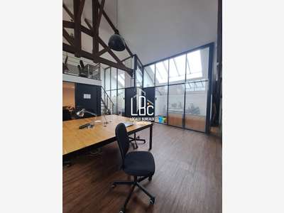 À vendre local commercial de 652m² à Nantes