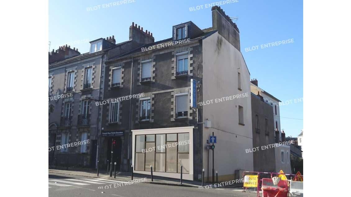 À VENDRE - LOCAUX COMMERCIAUX - 37 M² - NANTES