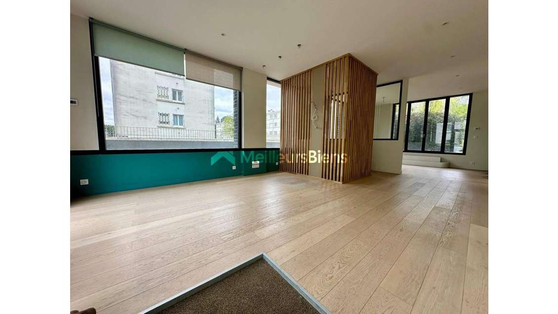 Local commercial 113 m²