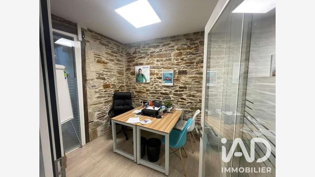 Vente local commercial de plain pied 50m² à Nantes