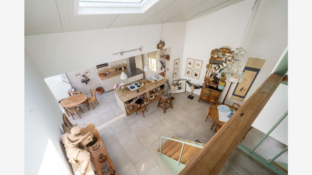 AV atelier et loft de 318m² à Neuilly-Plaisance
