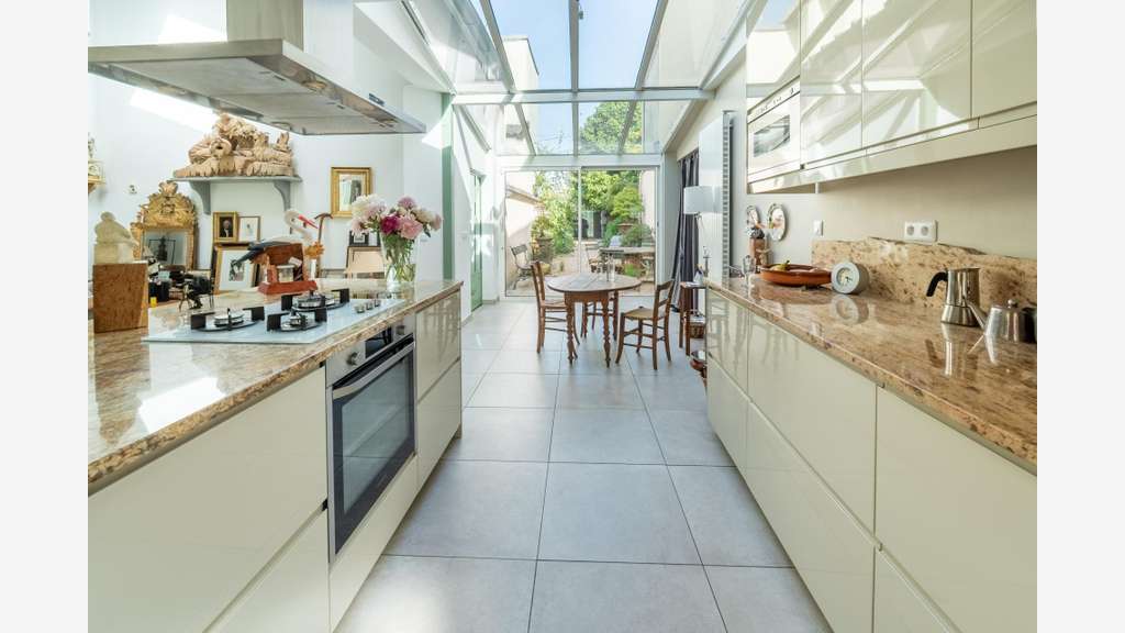AV atelier et loft de 318m² à Neuilly-Plaisance