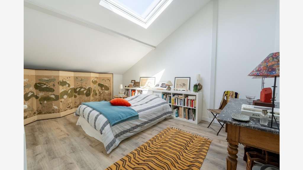 AV atelier et loft de 318m² à Neuilly-Plaisance