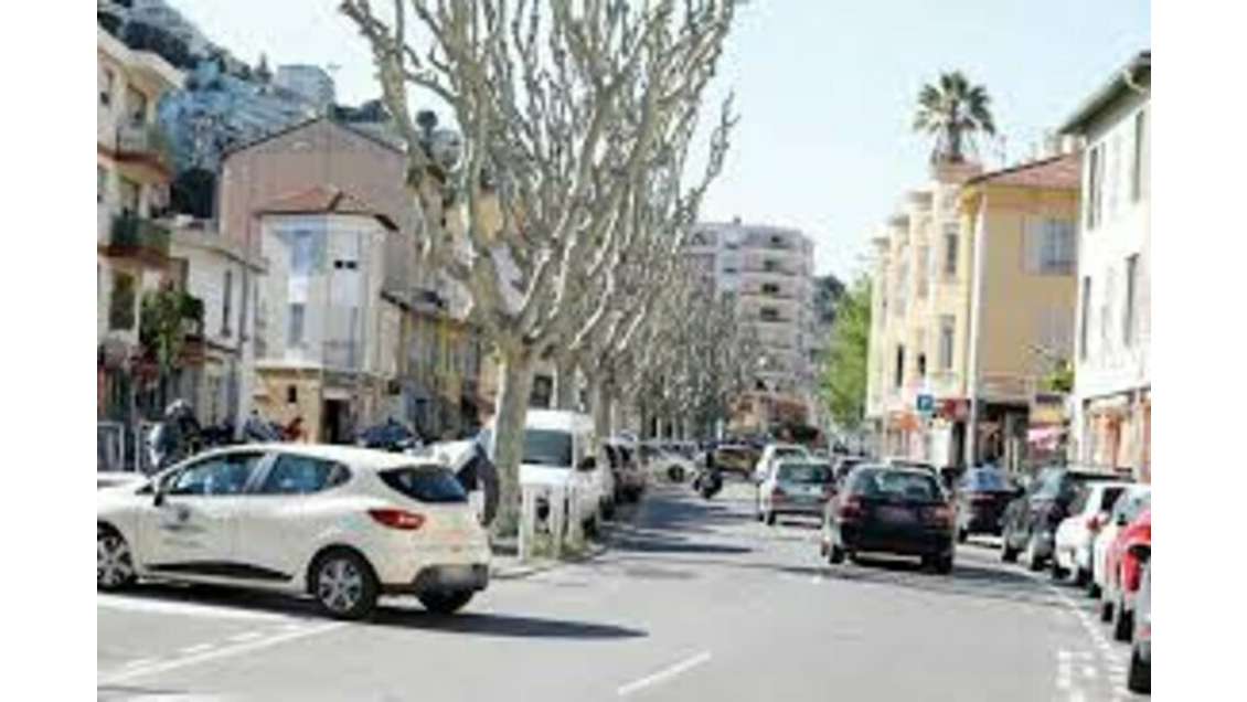 Vente murs commerciaux de 93m² Nice Madeleine