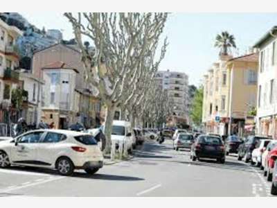 Vente murs commerciaux de 93m² Nice Madeleine