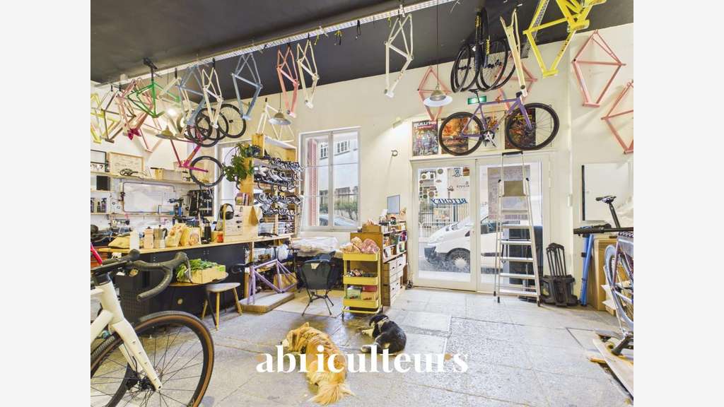 Local commercial stratégique de 79 m² - Fort p