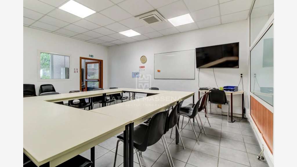 NICE – SECTEUR GAMBETTA – MURS COMMERCIAUX – 159,9