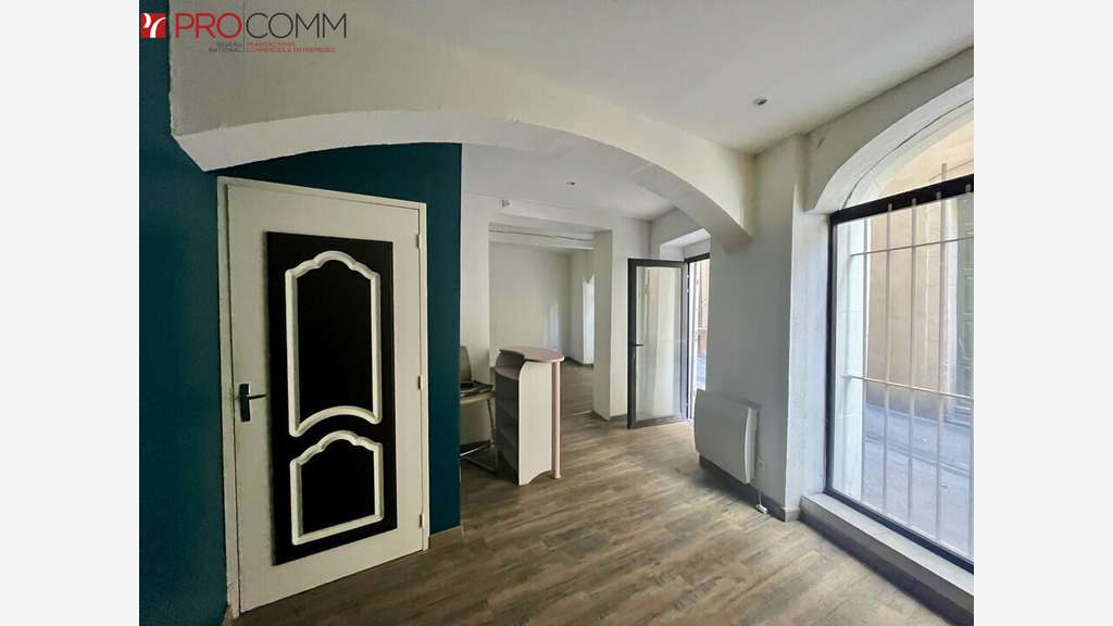 Local commercial 30m² à vendre à Nîmes centre
