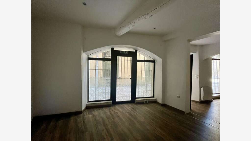 Local commercial 30m² à vendre à Nîmes centre