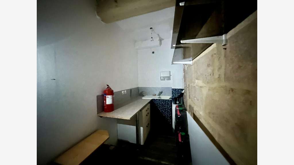 Local commercial 30m² à vendre à Nîmes centre