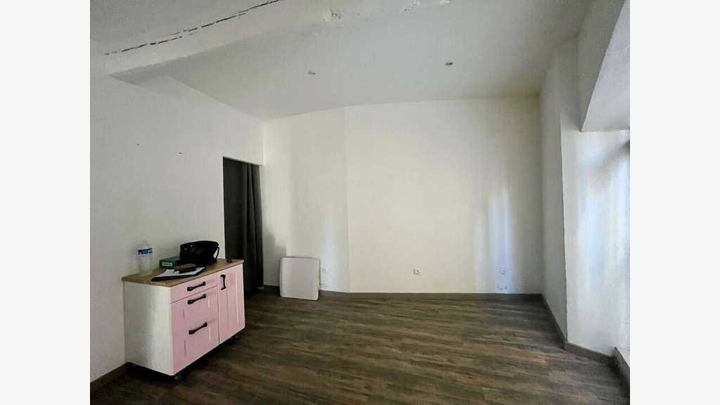Local commercial 30m² à vendre à Nîmes centre