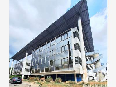 Vente murs commerciaux 68m² R+2 Nîmes Ville Active