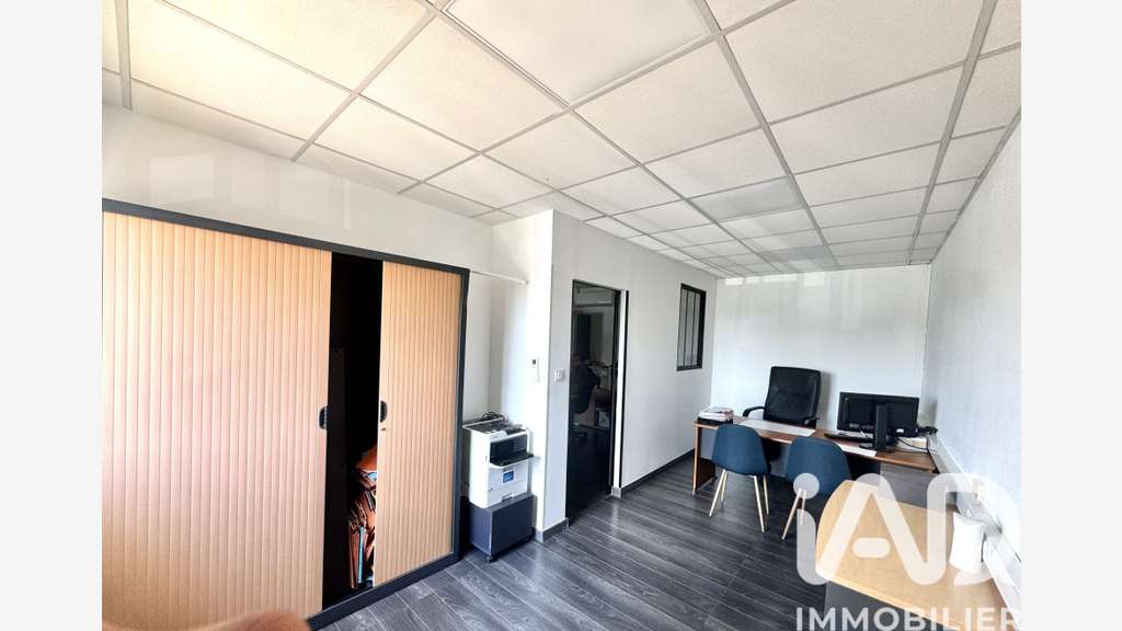 Vente local commercial zone franche à Nîmes