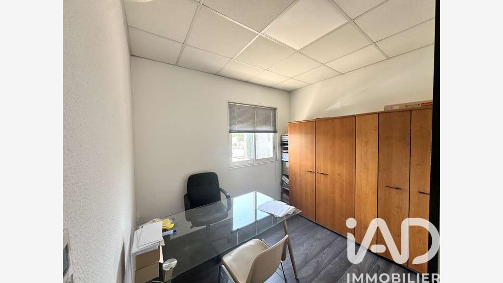 Vente local commercial zone franche à Nîmes