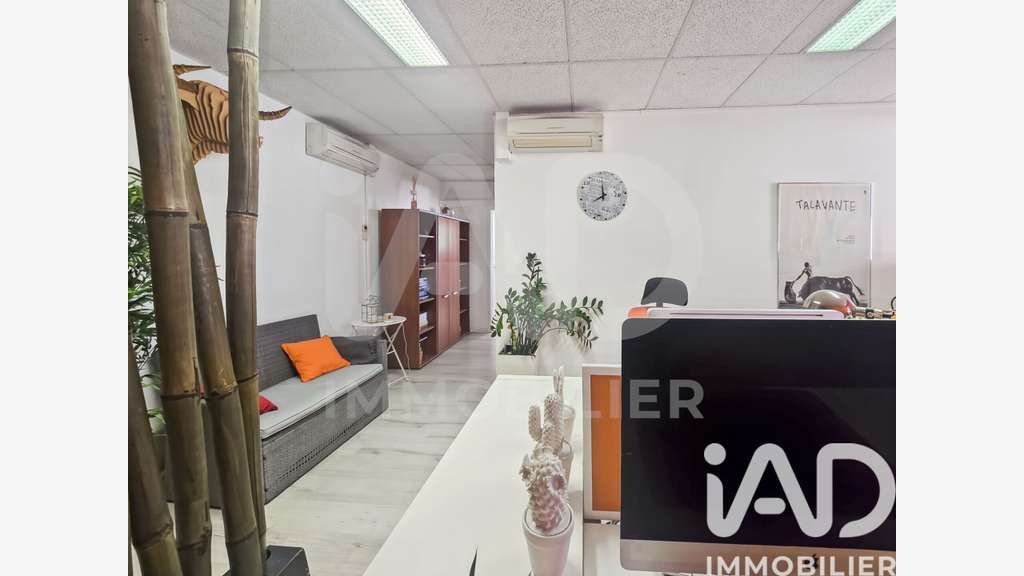 Vente bureaux fonctionnels R+1 Nîmes Ville Active