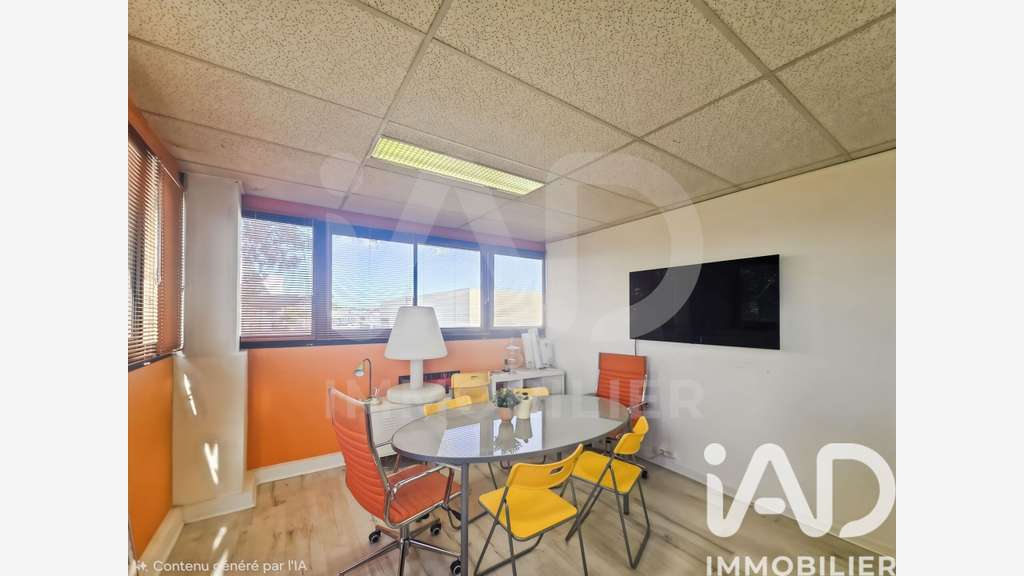 Vente bureaux fonctionnels R+1 Nîmes Ville Active