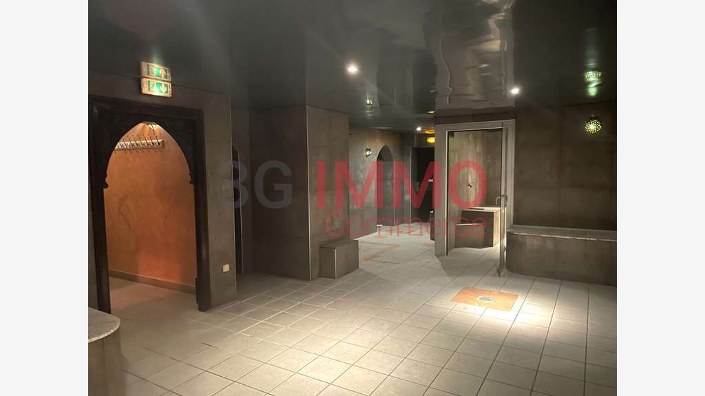 Vente local commercial de 390m² à Niort