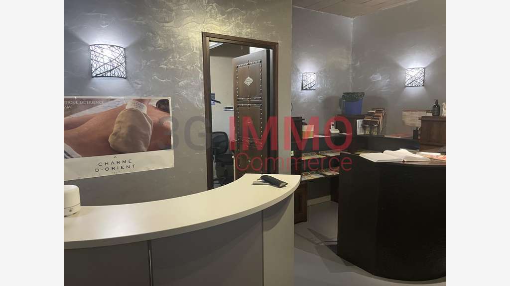 Vente local commercial de 390m² à Niort