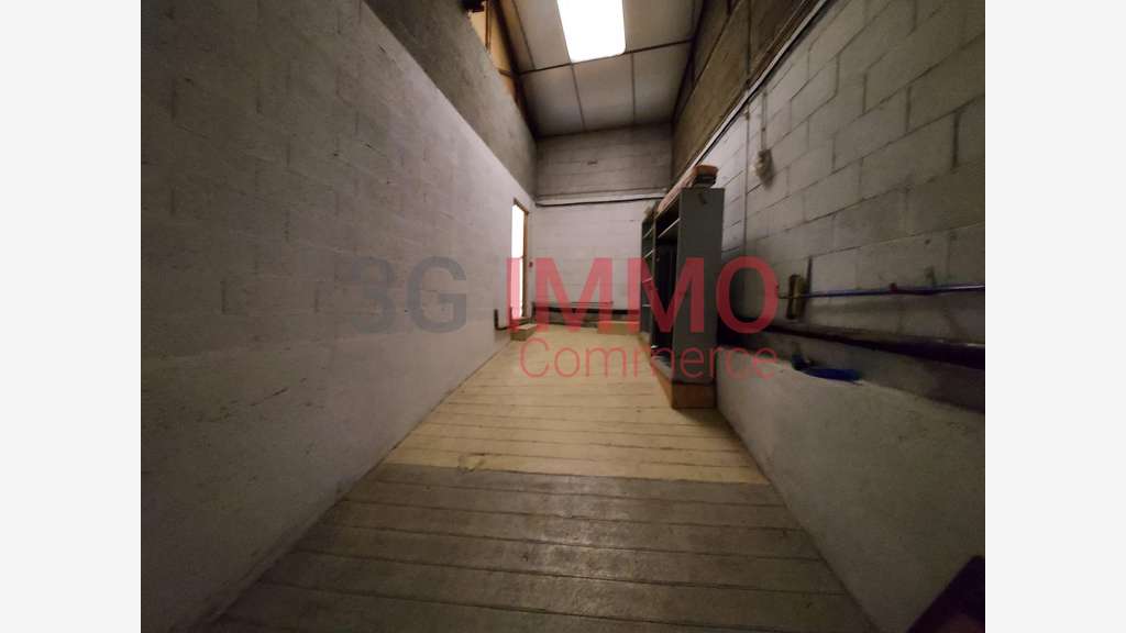 Vente local commercial 261m² à Niort