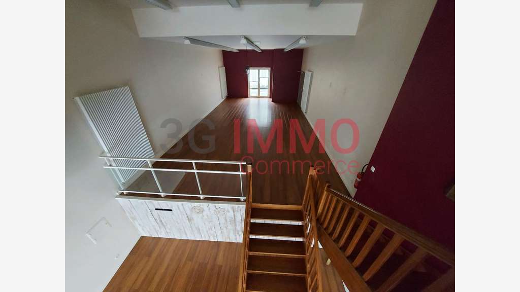Vente local commercial 261m² à Niort