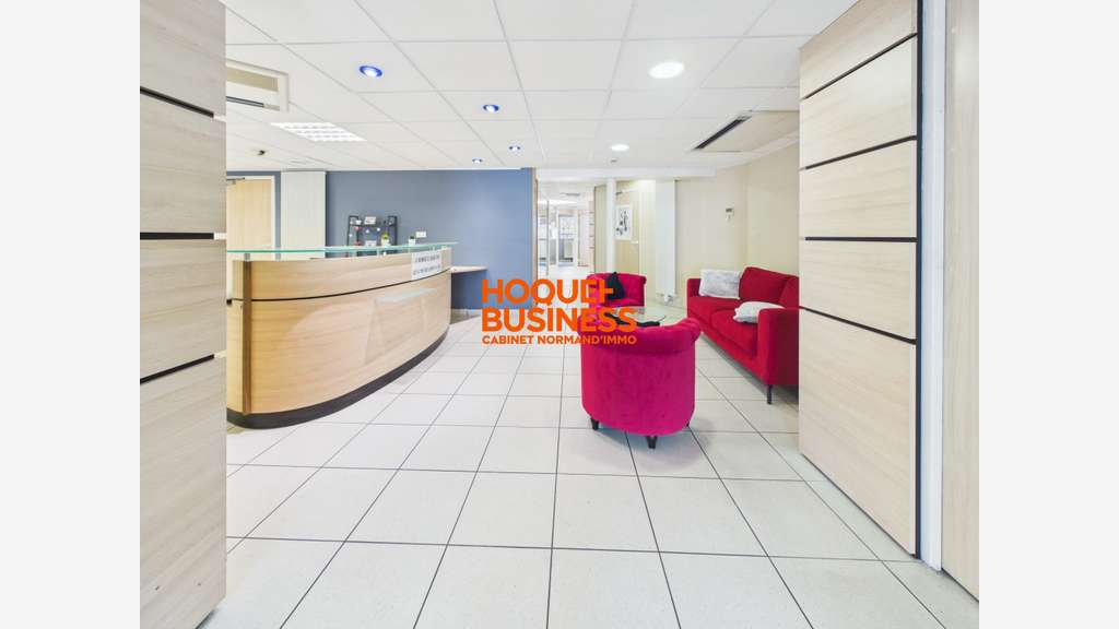 AV local commercial 181m² Notre-Dame-de-Bondeville