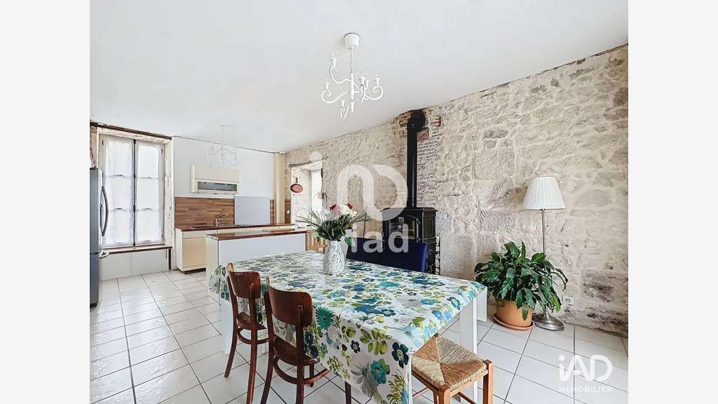 AV immeuble mixte 225m² Nouans-les-Fontaines